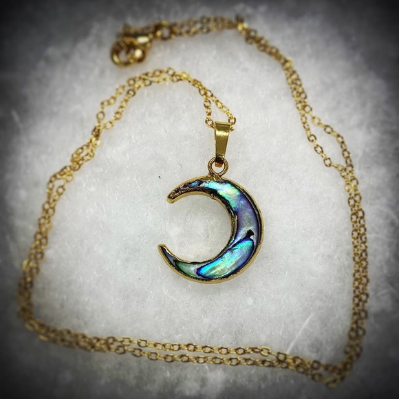 18K Abalone Shell Moon Necklace - Picture 3 of 3